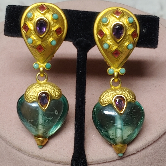 Vintage Leslie Block Etruscan Glass Earrings - Picture 4 of 10